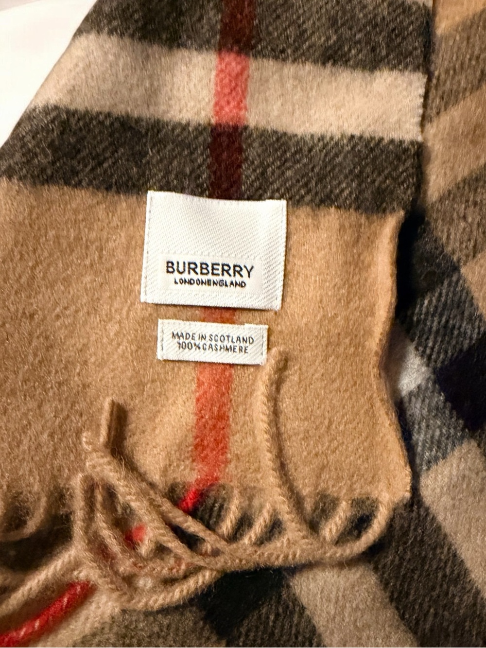 Burberry Camel Plaid Wool Scarf with Black & Red Checks - Picture 5 of 7